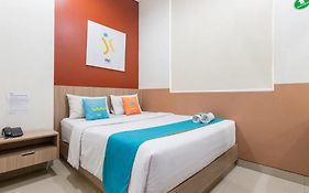 Sans Hotel Rajawali Surabaya  3*